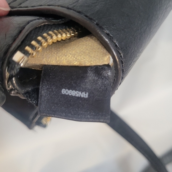 Euc Antonio Melani leather crossbody bag. - Picture 9 of 13